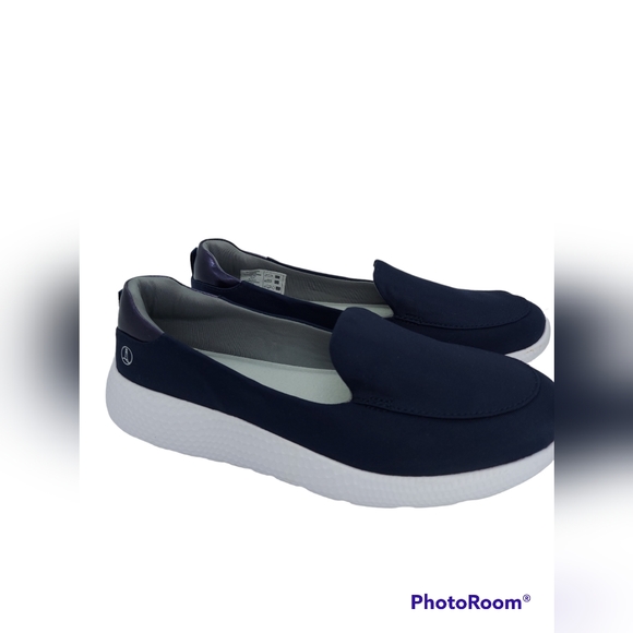 Lands' End Navy Gatas Lightweight Comfort Slip-On Shoes Women's Size 10 D - Picture 3 of 9